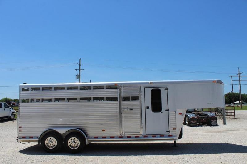 2003 Sundowner Trailers ProStock Livestock Trailer 2003 Sundowner Trailers ProStock Livestock Trailer