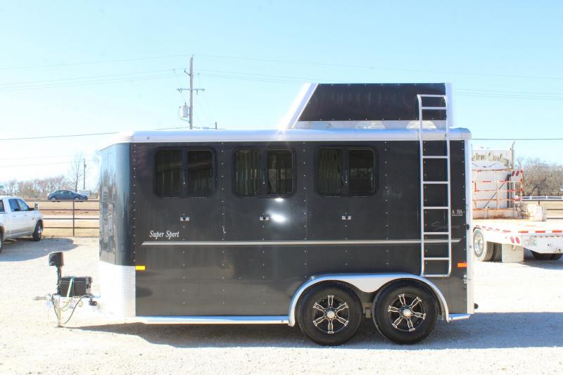 2021 Sundowner 3 horse slant bumper pull 2021 Sundowner 3 horse slant bumper pull