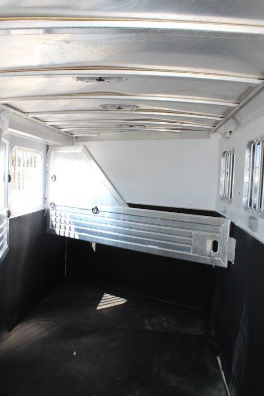 used Horse Trailers Featherlite  for sale, in Pilot Point, TX Thumbnail 9