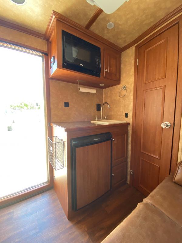 used Horse Trailers Sundowner Trailers  for sale, in Pilot Point, TX Thumbnail 12