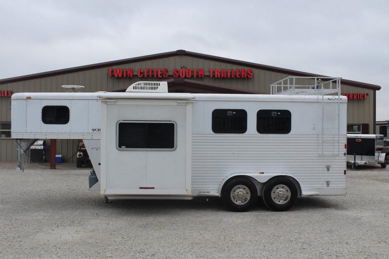 2006 Exiss 2 horse with 7' LQ with SlideOut 2006 Exiss 2 horse with 7' LQ with SlideOut