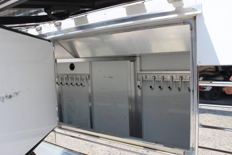 used Horse Trailers Sundowner Trailers  for sale, in Pilot Point, TX Thumbnail 10