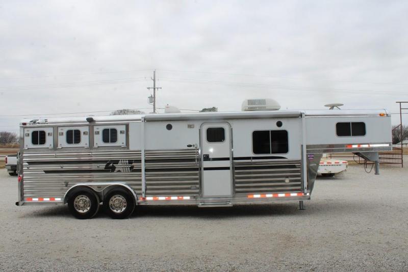 2002 4-Star Trailers LQ Horse Trailer 2002 4-Star Trailers LQ Horse Trailer
