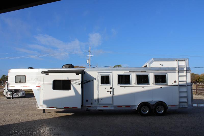 2019 SMC Horse Trailers Laramie Horse Trailer 2019 SMC Horse Trailers Laramie Horse Trailer