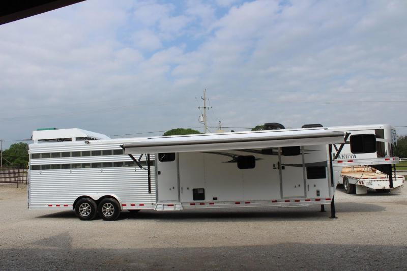 Used Lakota Horse trailers for sale