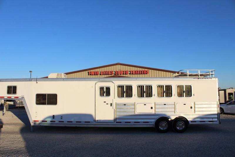 2013 Featherlite 8541 Horse Trailer 2013 Featherlite 8541 Horse Trailer