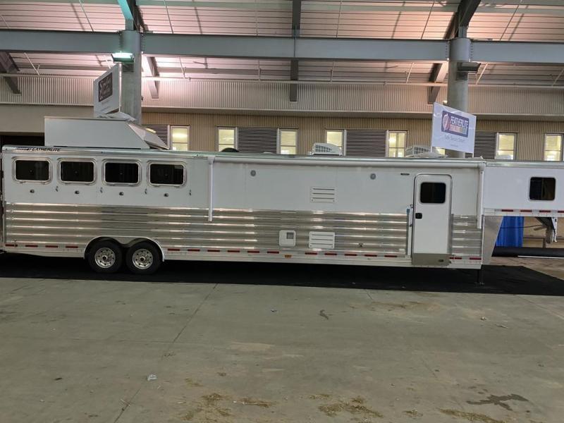 2021 Featherlite 4 horse with 18'7" LQ with Slide Out 2021 Featherlite 4 horse with 18'7" LQ with Slide Out
