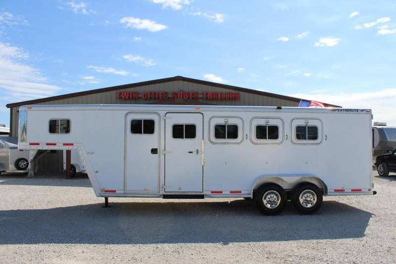 1997 Featherlite 4 horse slant gooseneck 1997 Featherlite 4 horse slant gooseneck