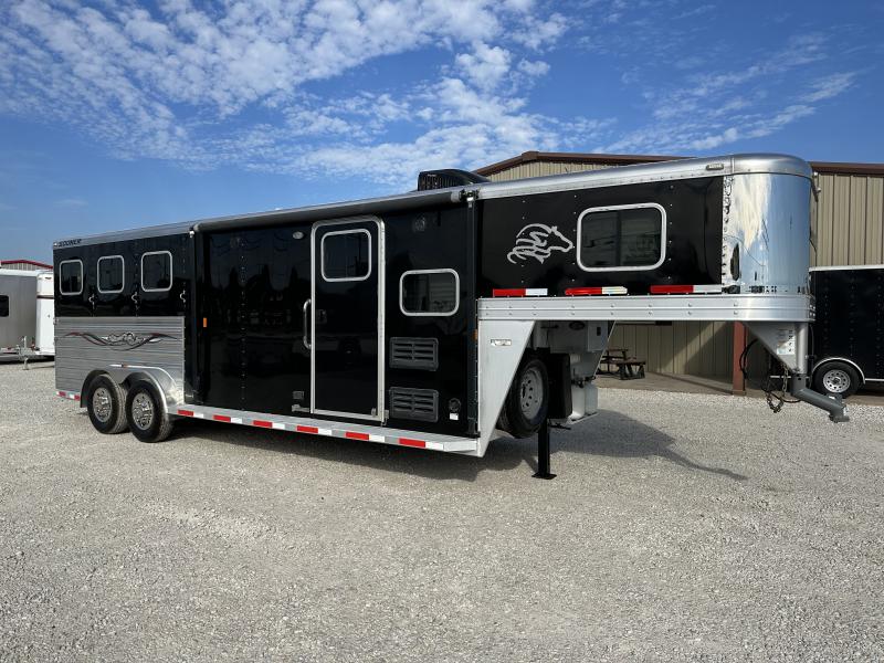 Used Living Quarters Horse Trailers For Sale In Texas By Owner