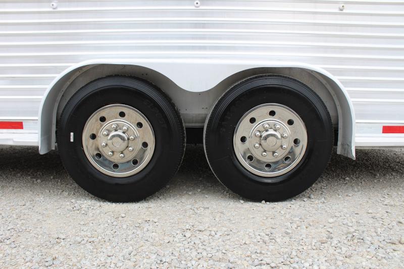 used Horse Trailers Featherlite  for sale, in Pilot Point, TX Thumbnail 15