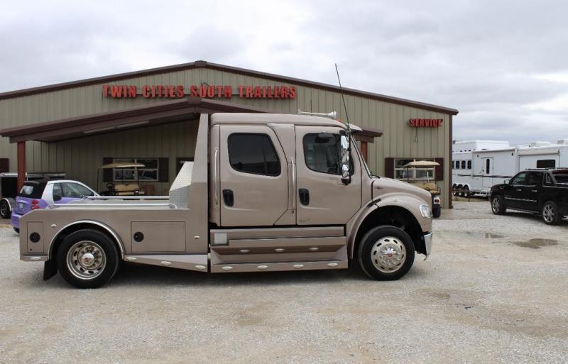 2012 Freightliner Sport Chassis Truck 2012 Freightliner Sport Chassis Truck