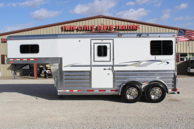 2008 4-Star 2 horse straight load 2008 4-Star 2 horse straight load