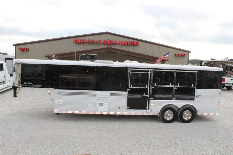 2003 Sundowner Trailers Sunlite Horse Trailer 2003 Sundowner Trailers Sunlite Horse Trailer