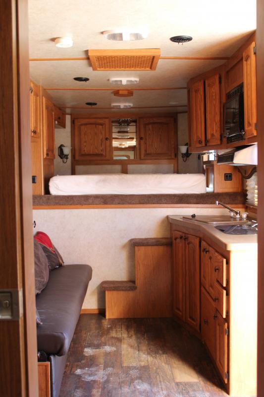 used Horse Trailers Hoosier Trailers  for sale, in Pilot Point, TX Thumbnail 12