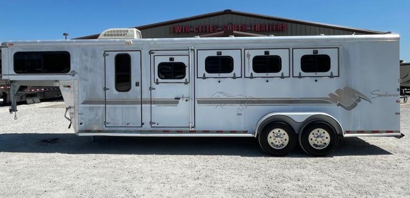 1999 Sundowner 4 horse gooseneck 1999 Sundowner 4 horse gooseneck