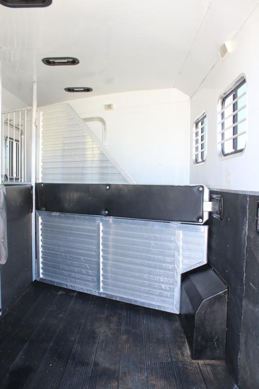 used Horse Trailers Hoosier Trailers  for sale, in Pilot Point, TX Thumbnail 9