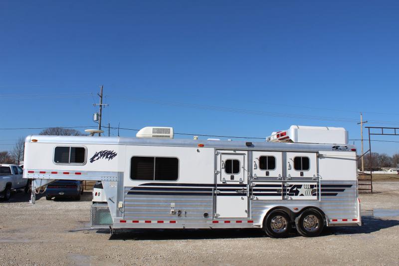 2004 4Star 3 horse with Living Quarter Utility, Flatbed, Stock , and