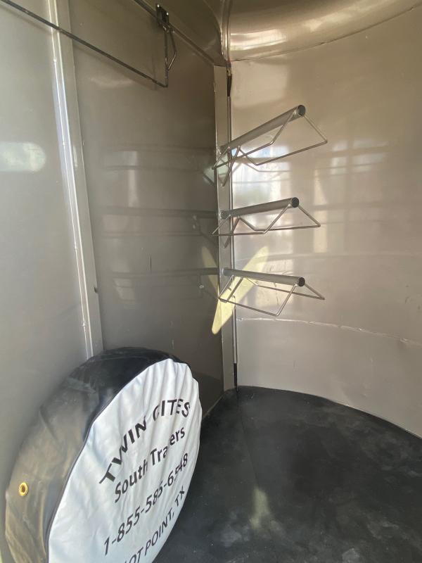 used Horse Trailers CM  for sale, in Pilot Point, TX Thumbnail 7