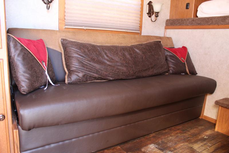 used Horse Trailers Hoosier Trailers  for sale, in Pilot Point, TX Thumbnail 17