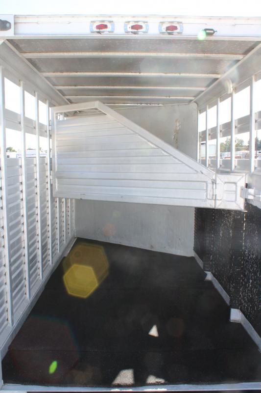 used Horse Trailers Featherlite  for sale, in Pilot Point, TX Thumbnail 6