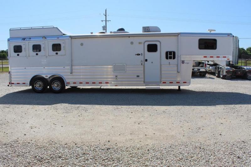 2007 4-Star Trailers Living Quarter Horse Trailer 2007 4-Star Trailers Living Quarter Horse Trailer