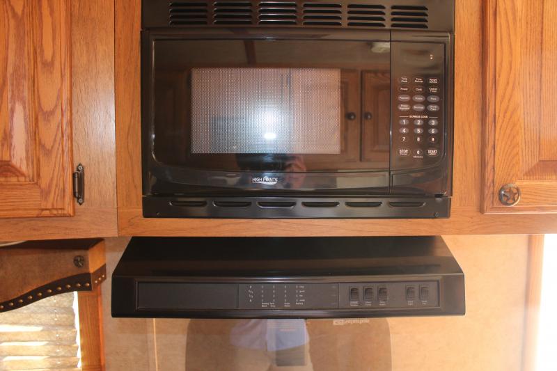 used Horse Trailers Hoosier Trailers  for sale, in Pilot Point, TX Thumbnail 19