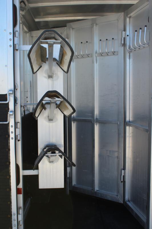 used Horse Trailers Sundowner Trailers  for sale, in Pilot Point, TX Thumbnail 6