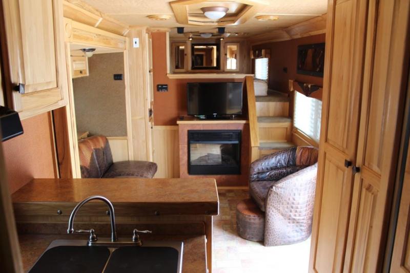 2008 Featherlite 8581 Horse Trailer Near Me
