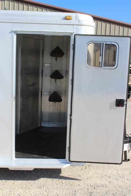 used Horse Trailers Featherlite  for sale, in Pilot Point, TX Thumbnail 8