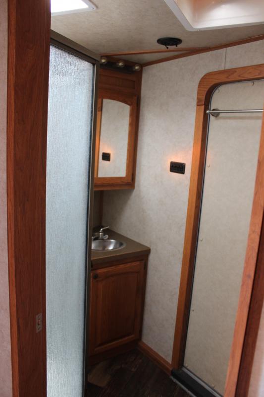 used Horse Trailers Hoosier Trailers  for sale, in Pilot Point, TX Thumbnail 25