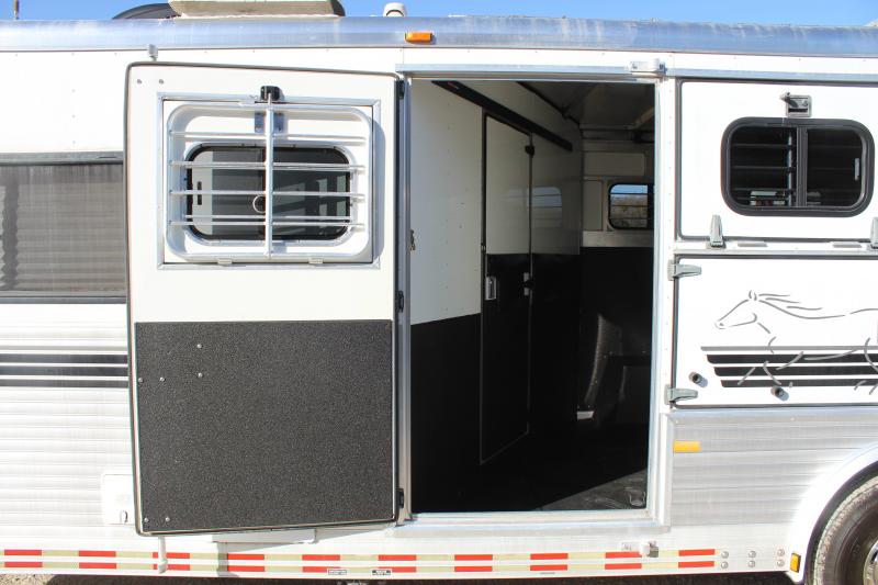 used Horse Trailers Sundowner Trailers  for sale, in Pilot Point, TX Thumbnail 5