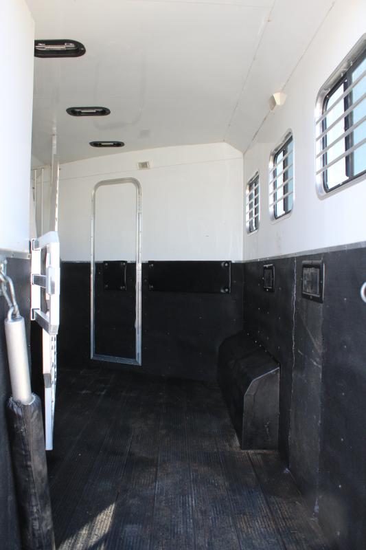 used Horse Trailers Hoosier Trailers  for sale, in Pilot Point, TX Thumbnail 11