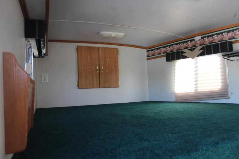 used Horse Trailers Featherlite  for sale, in Pilot Point, TX Thumbnail 11