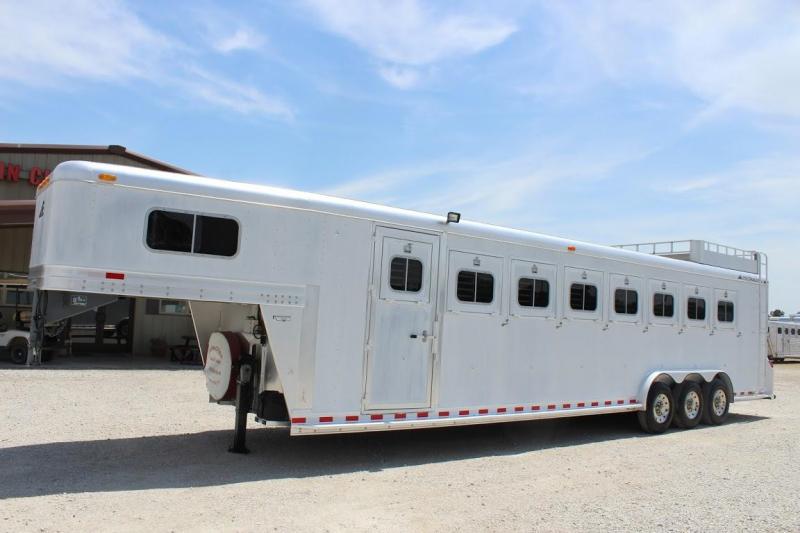 2001 Elite 8 horse slant gooseneck 2001 Elite 8 horse slant gooseneck