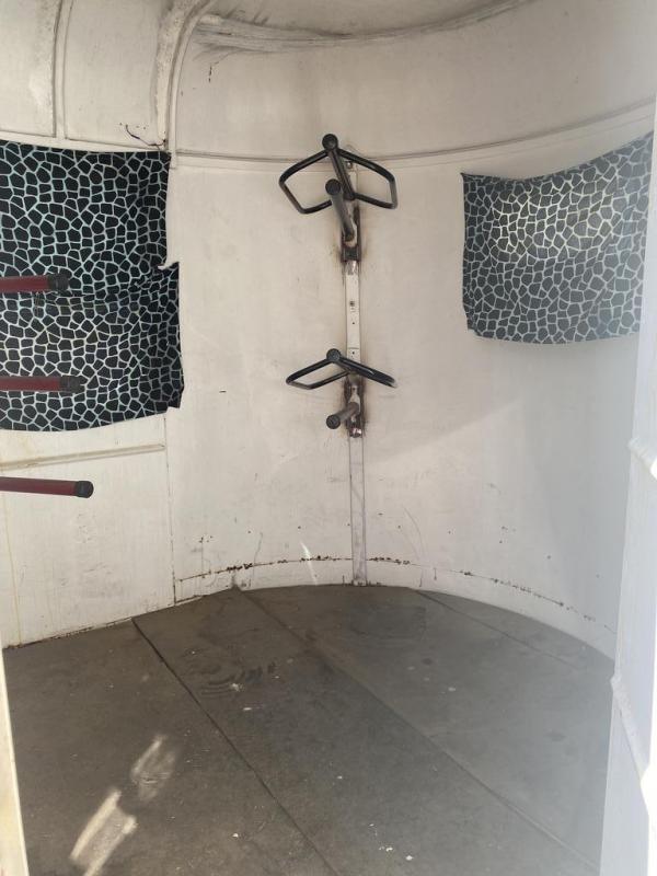 2002 Calico Trailers dressing room Horse Trailer Horse Trailers For