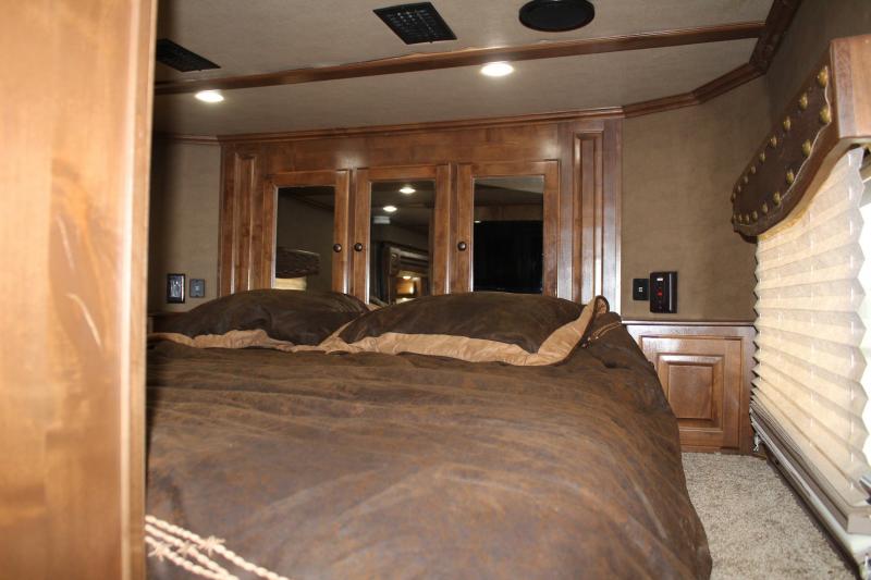 used Horse Trailers Sundowner Trailers  for sale, in Pilot Point, TX Thumbnail 26