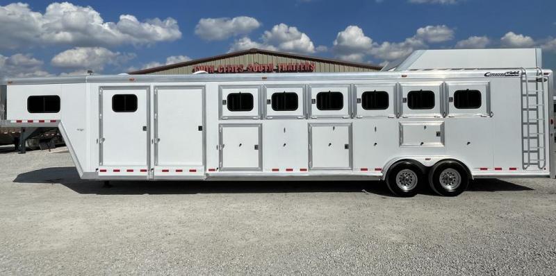 2007 Cimarron 6 horse with dressing room & midtack 2007 Cimarron 6 horse with dressing room & midtack