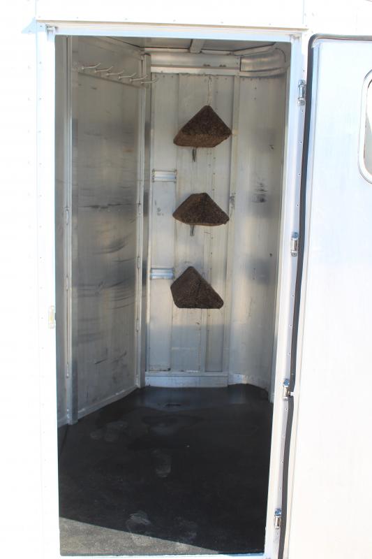 used Horse Trailers Featherlite  for sale, in Pilot Point, TX Thumbnail 9