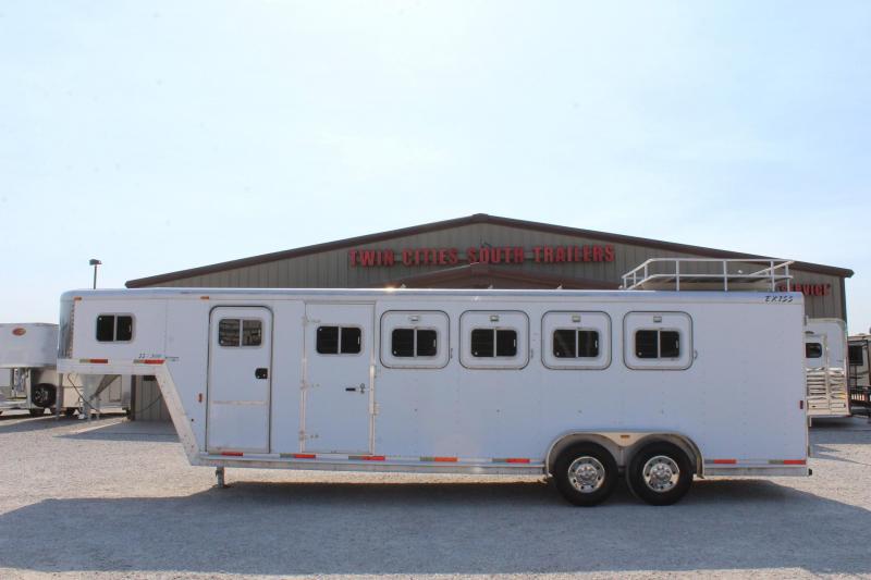 2000 Exiss Trailers SS/500 Horse Trailer 2000 Exiss Trailers SS/500 Horse Trailer