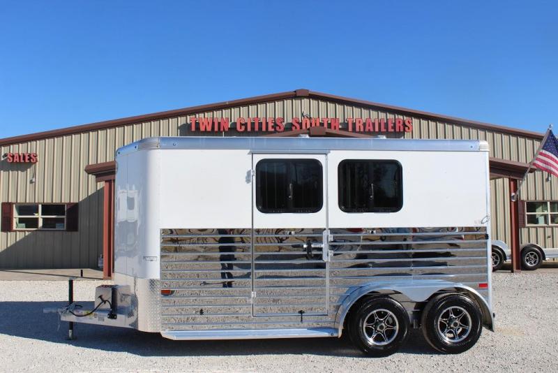 2022 Sundowner Trailers Super Tack Horse Trailer 2022 Sundowner Trailers Super Tack Horse Trailer