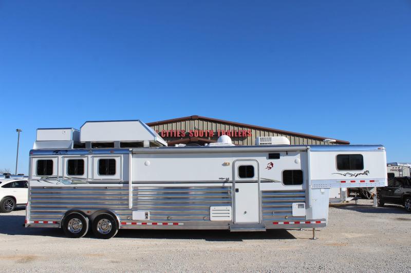 Living Quarter Horse Trailers For Sale