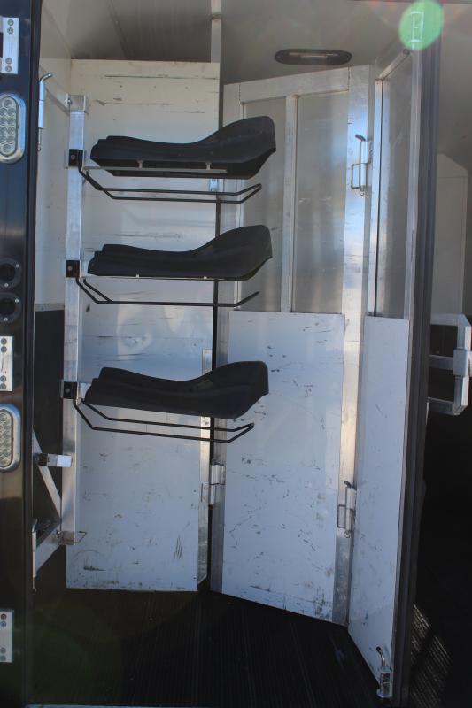 used Horse Trailers Hoosier Trailers  for sale, in Pilot Point, TX Thumbnail 8