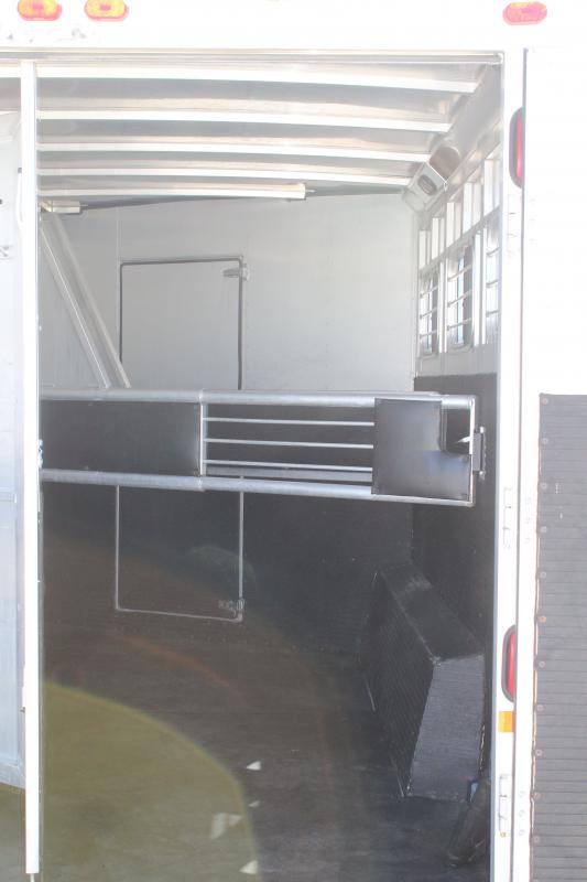 used Horse Trailers Sundowner Trailers  for sale, in Pilot Point, TX Thumbnail 7