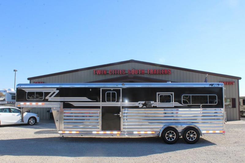 2021 4-Star Trailers 2+1 Horse Trailer 2021 4-Star Trailers 2+1 Horse Trailer