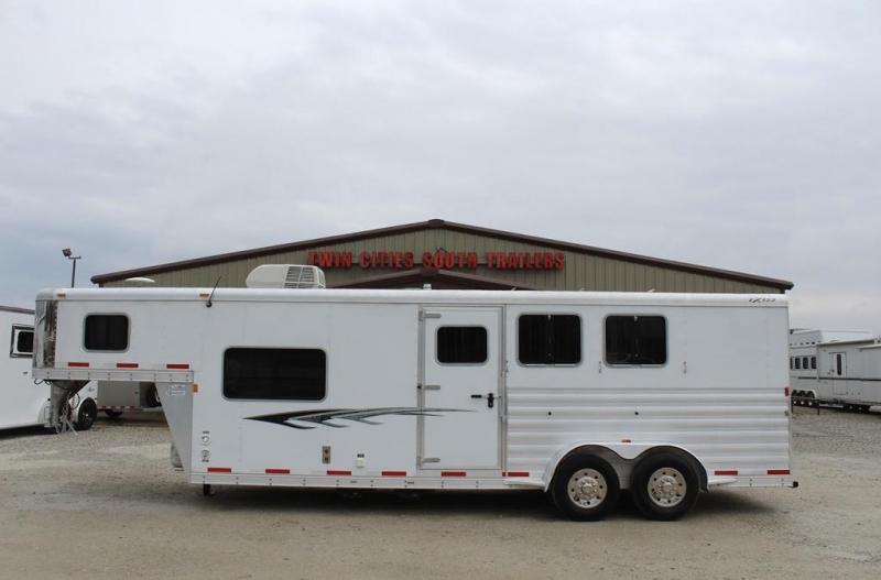 2014 Exiss Trailers 8'6" Living Quarter Horse Trailer 2014 Exiss Trailers 8'6" Living Quarter Horse Trailer