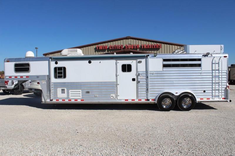 2002 4-Star Trailers stockcombo Horse Trailer 2002 4-Star Trailers stockcombo Horse Trailer