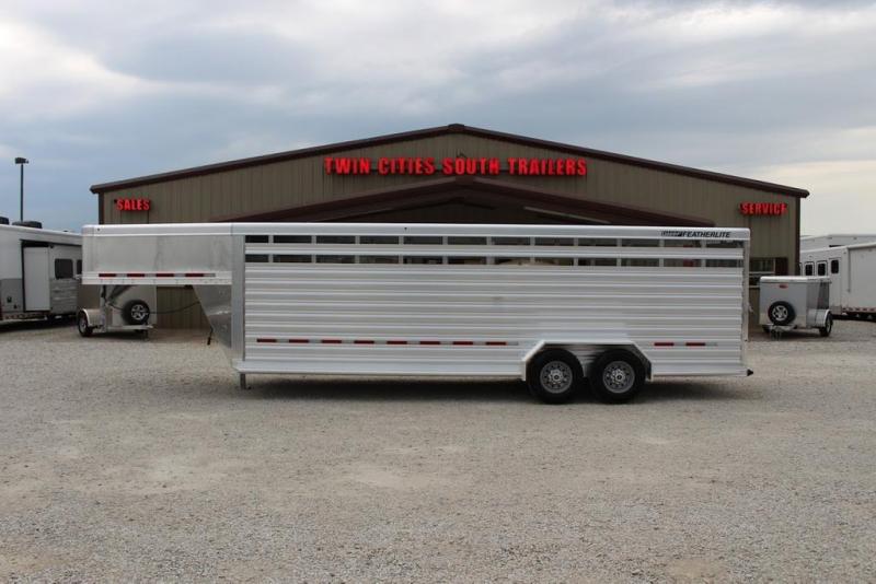 2021 Featherlite 24' Livestock Trailer 2021 Featherlite 24' Livestock Trailer