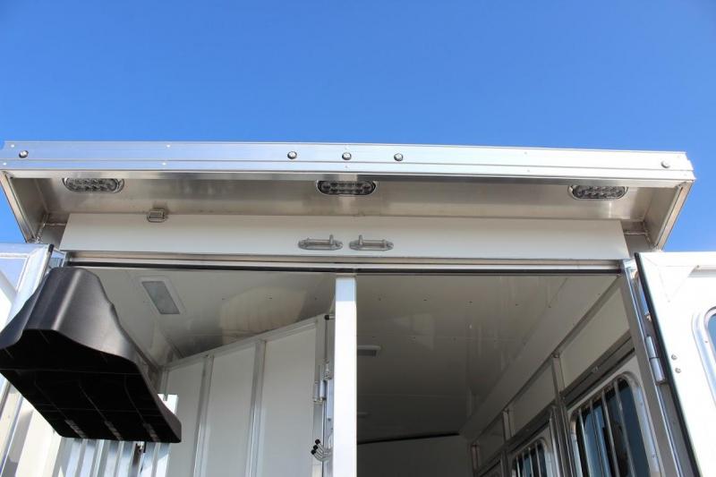 2021 Sundowner 3 horse slant gooseneck Near Me Trailer Classifieds