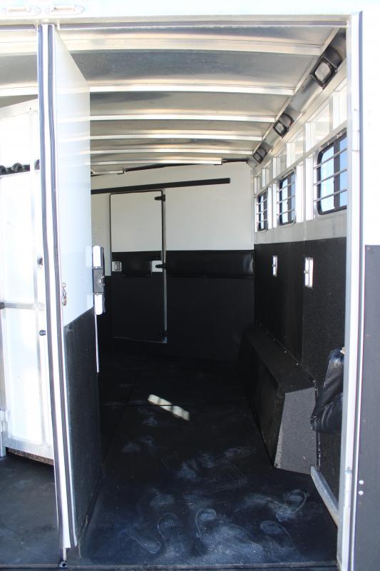 used Horse Trailers Sundowner Trailers  for sale, in Pilot Point, TX Thumbnail 13