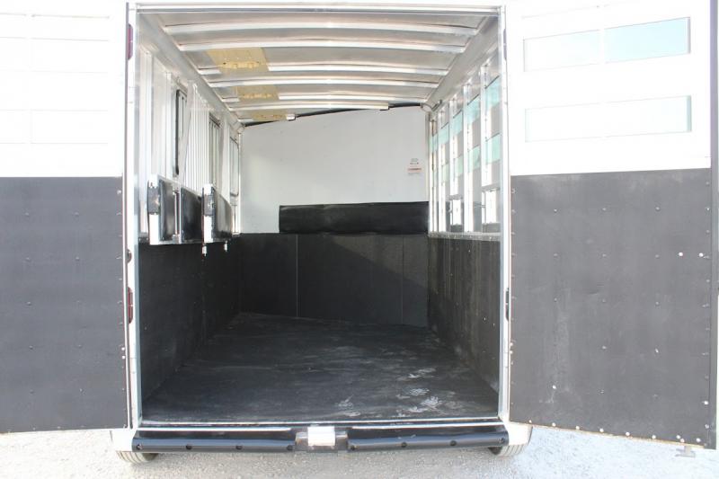 used Horse Trailers Sundowner Trailers  for sale, in Pilot Point, TX Thumbnail 12